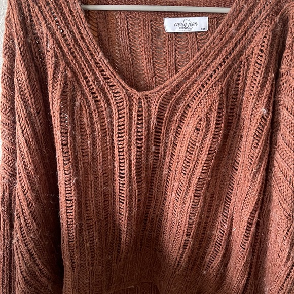 Carly Jean Los Angeles Sweater - Picture 3 of 3